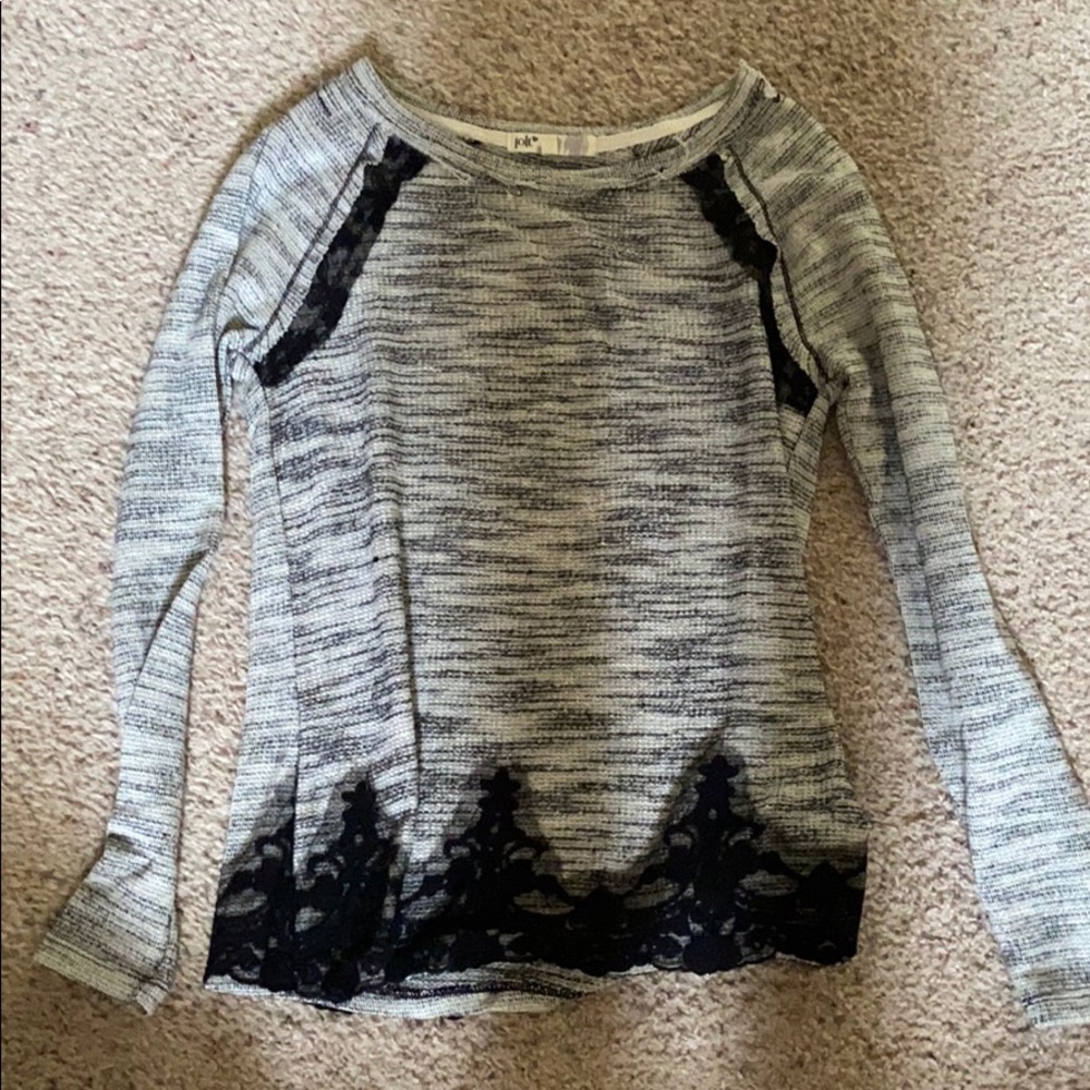 cute long sleeve gray shirt